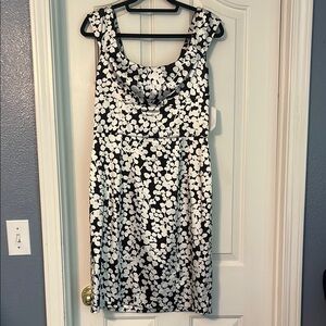 Maggy London Black and White Floral Midi Dress